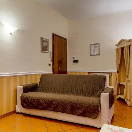 San Pietro Cozy With Terrace! شقة