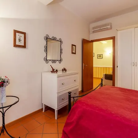 Guesthost - San Pietro Cozy With Terrace! Apartamento