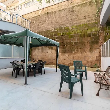 Guesthost - San Pietro Cozy With Terrace!
